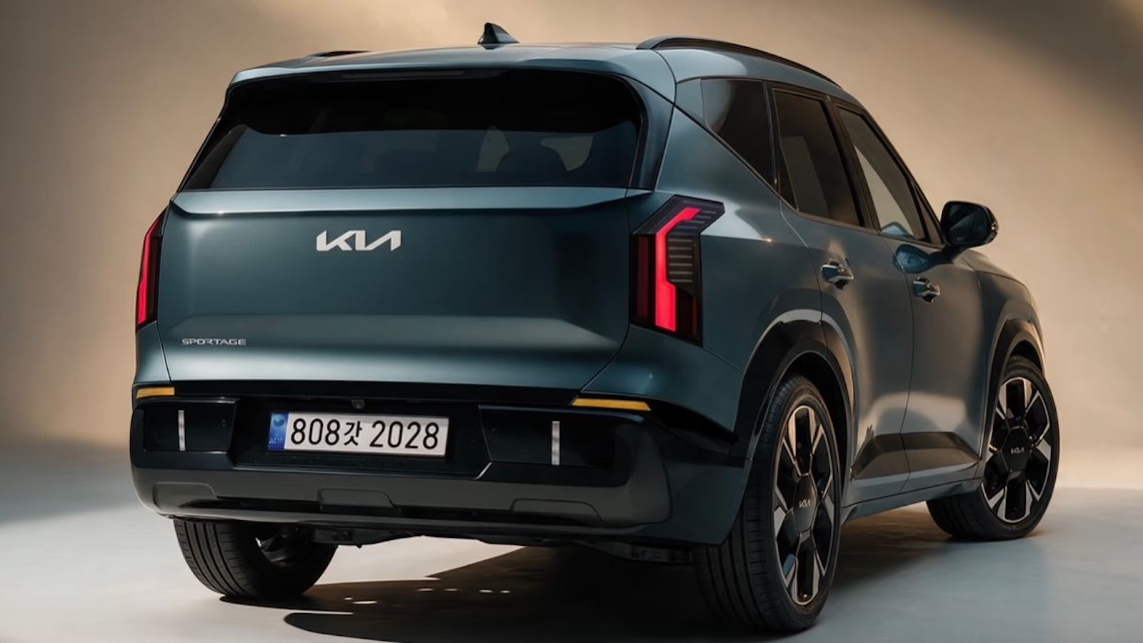 Νέο Kia Sportage 2027: Μεγαλώνει, αλλάζει εμφάνιση και κινητήρες